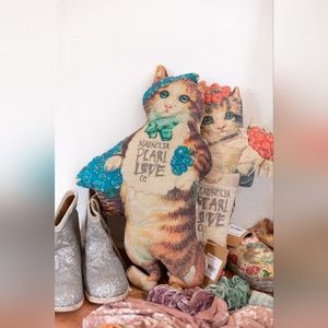 NWT Magnolia Pearl PILLOW 004-CHACH-OSMP Kitty Pillow